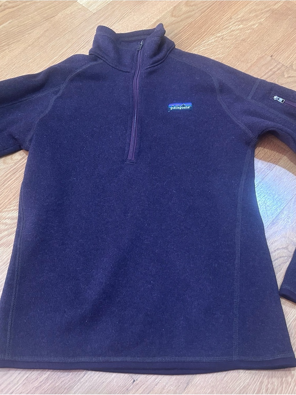 Patagonia women’s small better sweater in plum/purple